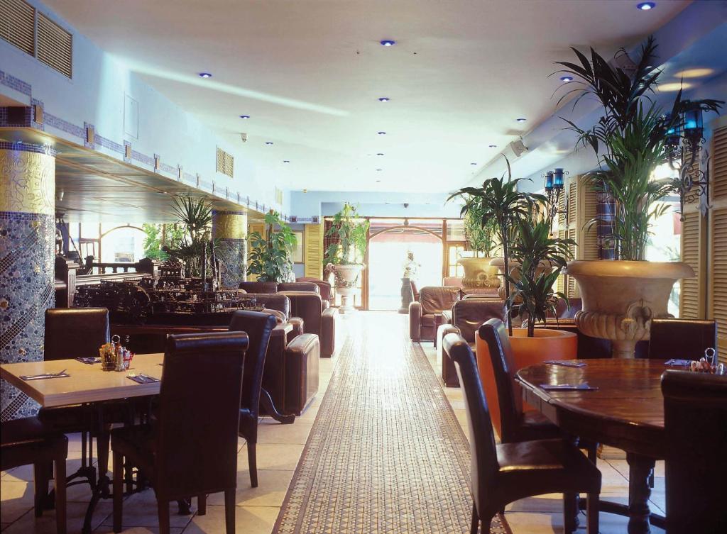 The Grafton Hotel Dublin Restaurant photo